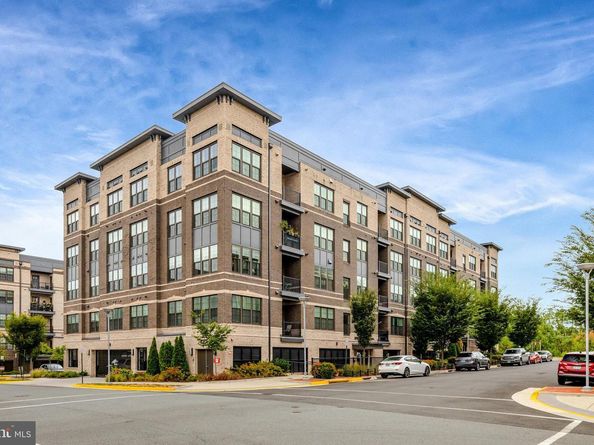 2324 Wind Charm Street 201, Herndon VA 20171