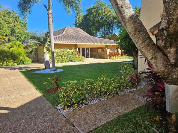 959 SE 2nd Ave 117, Deerfield Beach FL 33441