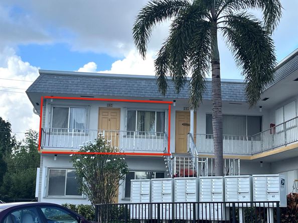 2840 Cynthia Lane 207, Lake Worth Beach FL 33461