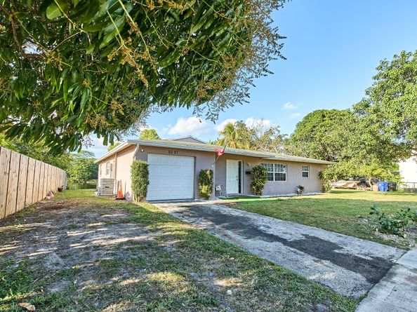 6597 Salem ST, North Lauderdale FL 33068