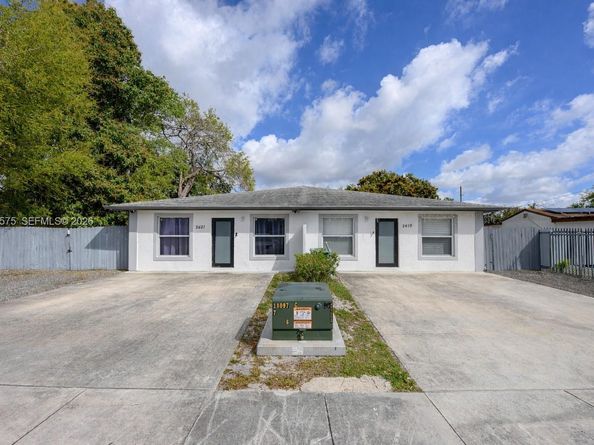 2419 NW 101st Street, Miami FL 33147
