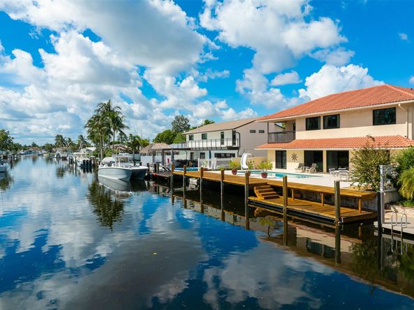 370 SE 13th Ave, Pompano Beach FL 33060