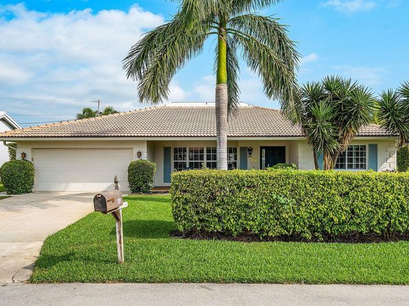 899 Barcelona Drive, Boca Raton FL 33432