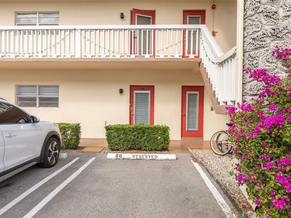 4441 NW 16th St J110, Fort Lauderdale FL 33313