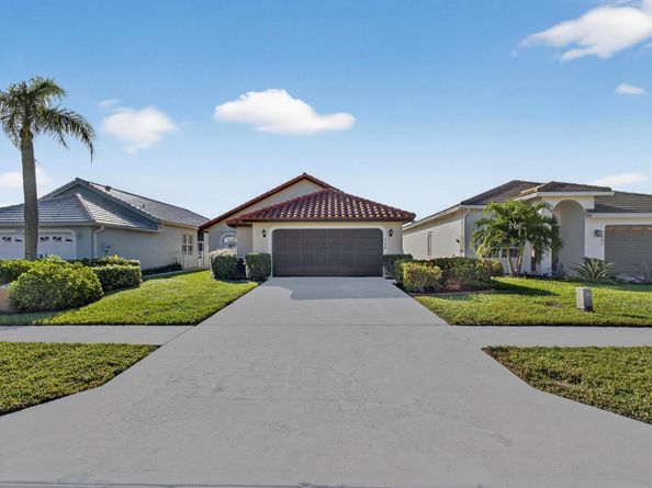 2596 Country Golf Drive, Wellington FL 33414