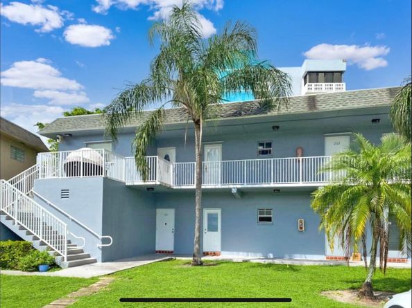 1100 Tallwood Avenue 201, Hollywood FL 33021
