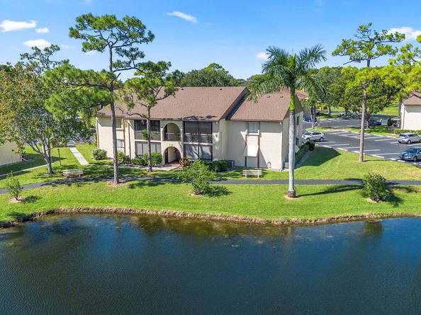 117 Lake Pine Circle C1, Greenacres FL 33463