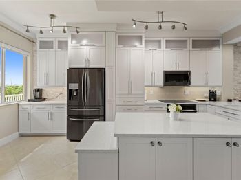 3500 Oaks Clubhouse Dr