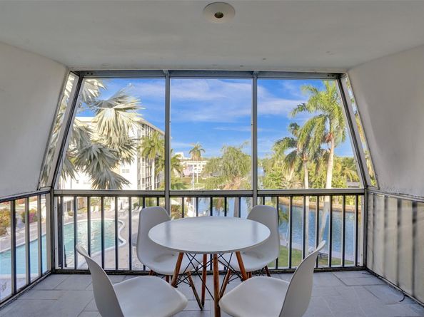 3000 NE 16th Ave 406, Oakland Park FL 33334