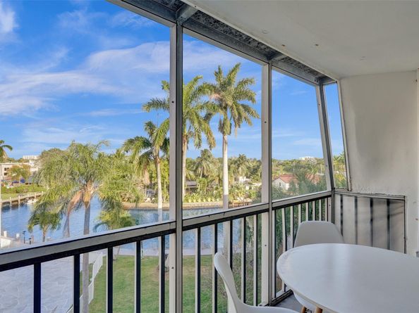 3000 NE 16th Ave 406, Oakland Park FL 33334