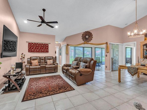 5830 Parkwalk Circle W, Boynton Beach FL 33472