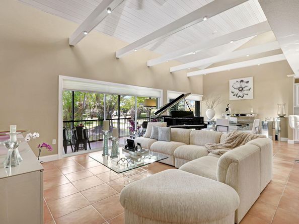 6890 Willow Wood Drive 206, Boca Raton FL 33434