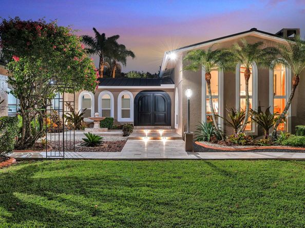 5360 Volunteer Rd, Southwest Ranches FL 33330