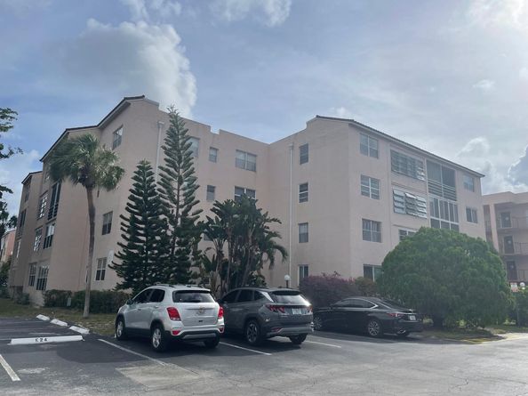 2851 Somerset Drive 111, Oakland Park FL 33311