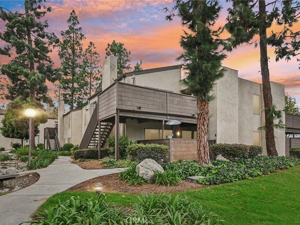 1430 Cabrillo Park B, Santa Ana CA 92701