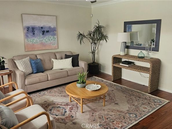 545 Chestnut Avenue 207, Long Beach CA 90802