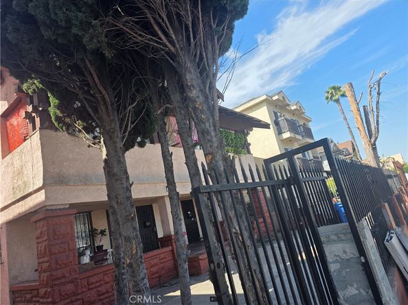 134 W Vernon Avenue, Los Angeles CA 90037