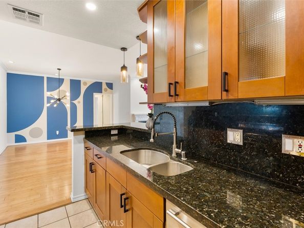11225 Peach Grove 203, North Hollywood CA 91601
