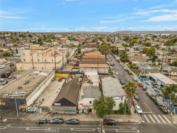 4355 Avalon, Los Angeles CA 90011