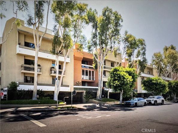 750 N Kings Road 105, West Hollywood CA 90069