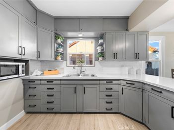 1705 S Fremont