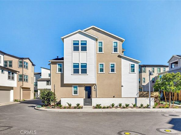 418 Lobata, Irvine CA 92618