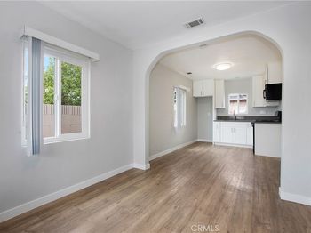 1435 1437 E Colon ST