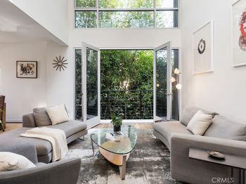 4111 W Sunset Boulevard