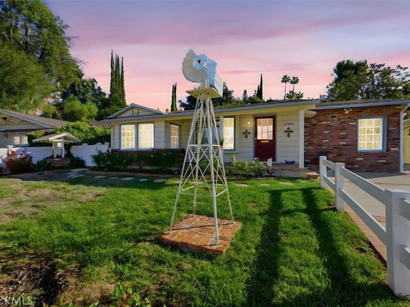 22050 Independencia Street, Woodland Hills CA 91364