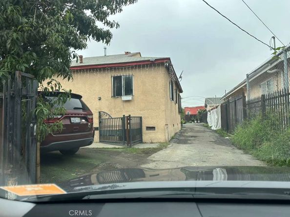 11507 Grape, Los Angeles CA 90059