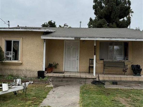 1722 W Pine, Santa Ana CA 92703