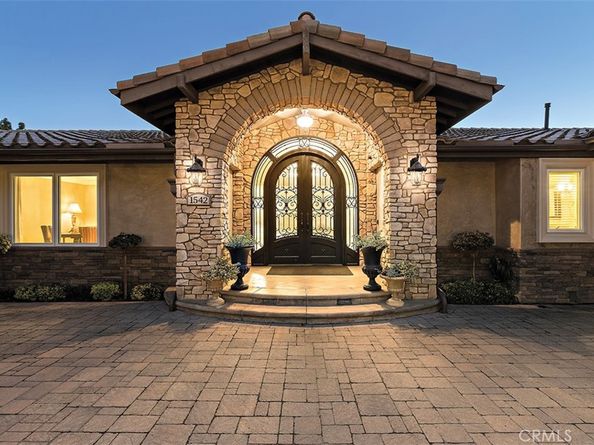 1542 La Loma, North Tustin CA 92705