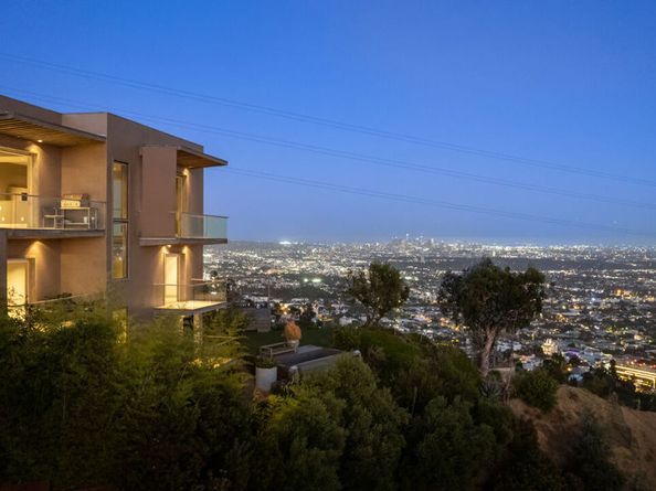 1600 Viewmont Drive, Los Angeles CA 90069