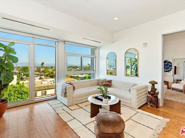 3111 Via Dolce 402, Marina Del Rey CA 90292