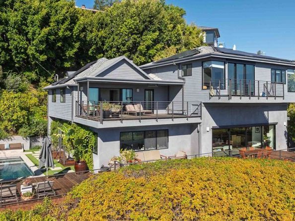 8951 St Ives Drive, West Hollywood CA 90069