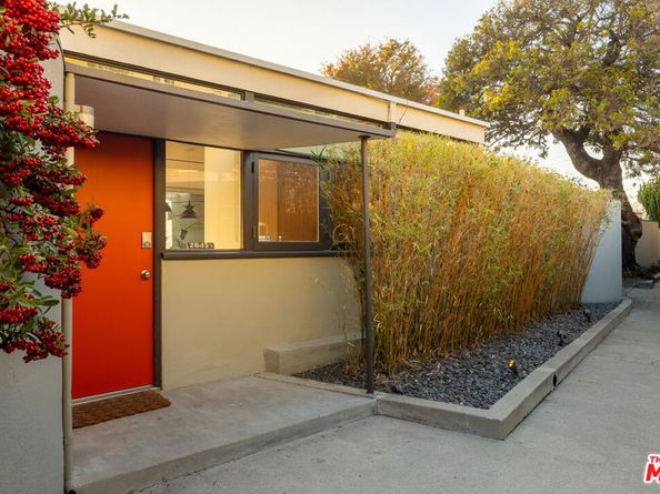 2845 1/2 Avenel Street, Los Angeles CA 90039