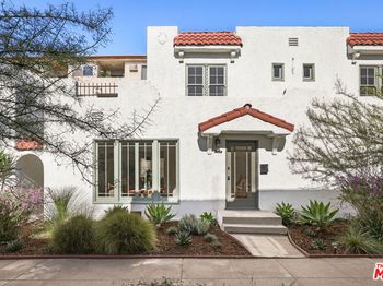 623 N Sycamore Avenue