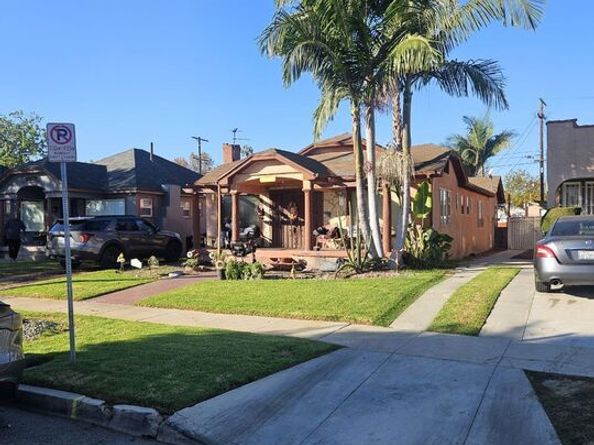 5319 6th Avenue, Los Angeles CA 90043