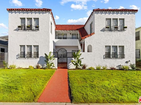 8018 S New Hampshire Avenue, Los Angeles CA 90044