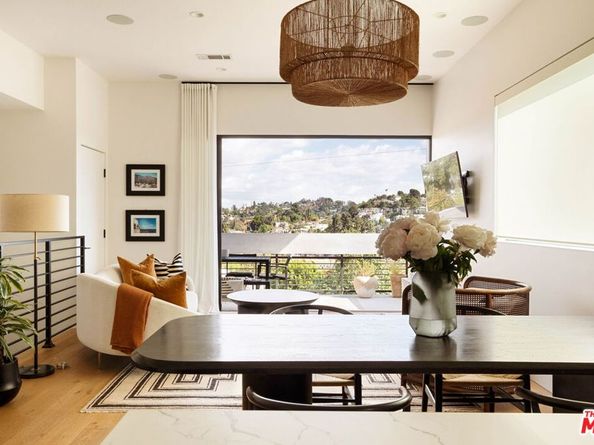 3256 Colony Circle, Los Angeles CA 90027