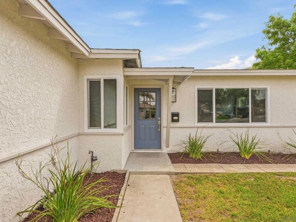 3263 Roberta Ln, Oceanside CA 92054
