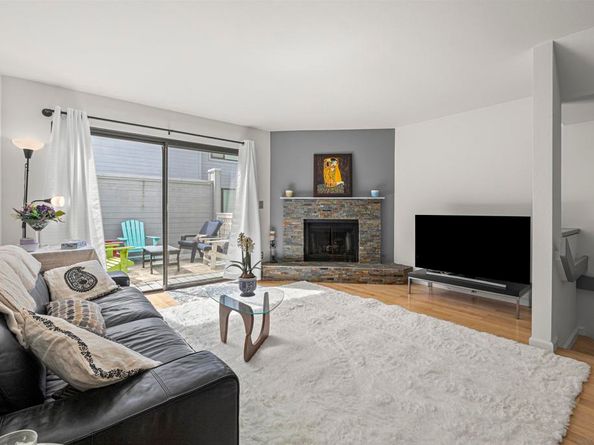 814 America Way, Del Mar CA 92014