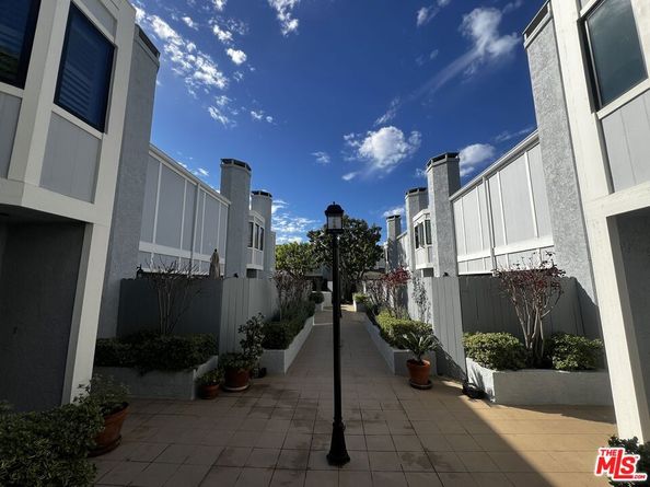 1044 20th Street 11, Santa Monica CA 90403