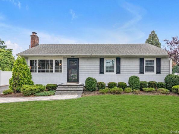 16 Verleye Avenue, East Northport NY 11731