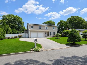 17 Carriage Lane