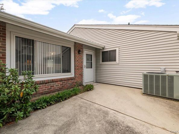 221 Springmeadow Drive J, Holbrook NY 11741