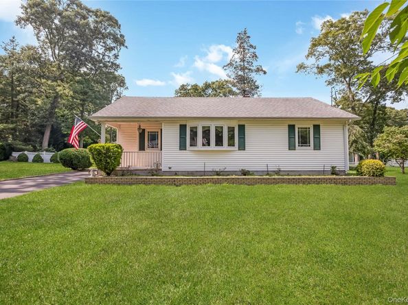 42 Pineacre Drive, Smithtown NY 11787