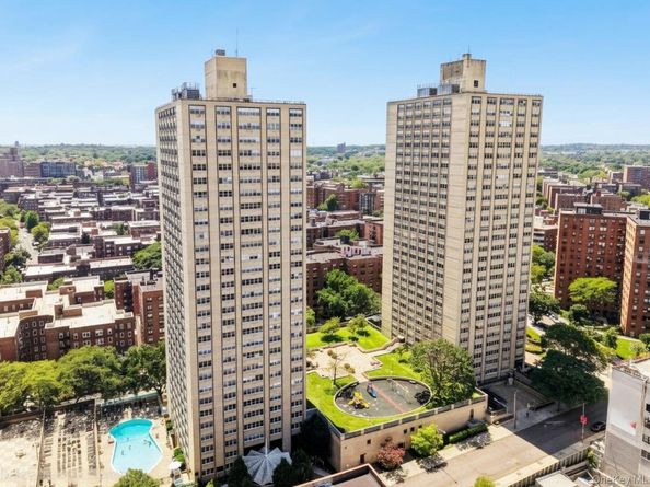102-30 66th Road 17H, Forest Hills NY 11375