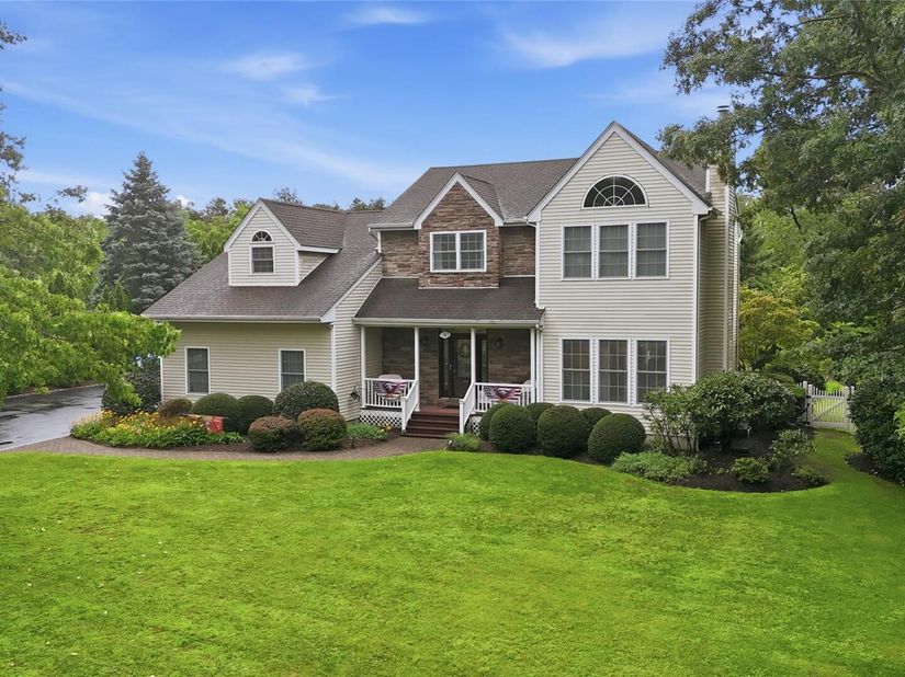 4 Wood Hollow Drive, Westhampton NY 11977