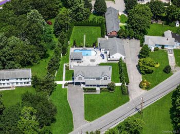 299 Patchogue Yaphank Road